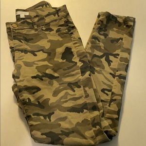 Camo Jeans. New York and Co sz8